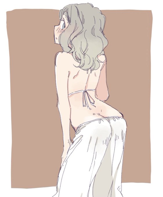 腰穿きパンツだと後ろ半尻よね…( ˘ω˘ ) #ちびっこちゃん朝活 