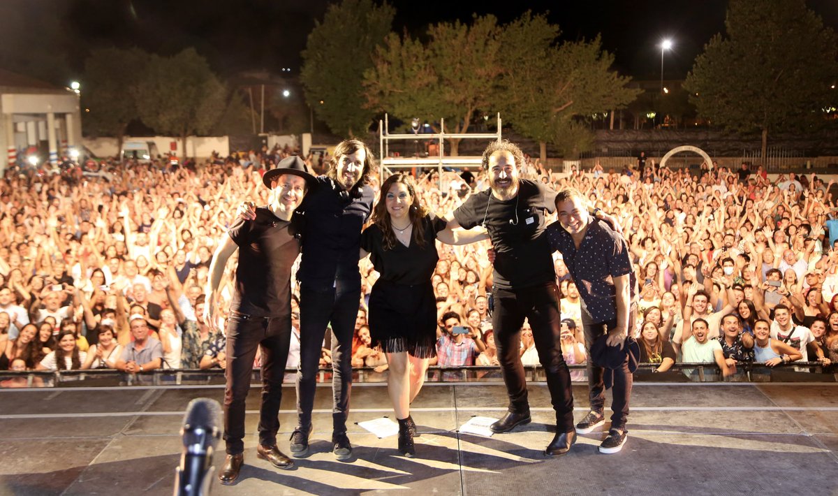 Alcala_la_Real's tweet photo. #AlcalálaReal
Concierto @laorejadevgogh 

#FestivslesdeAgosto https://t.co/AZ3Hfyofiu