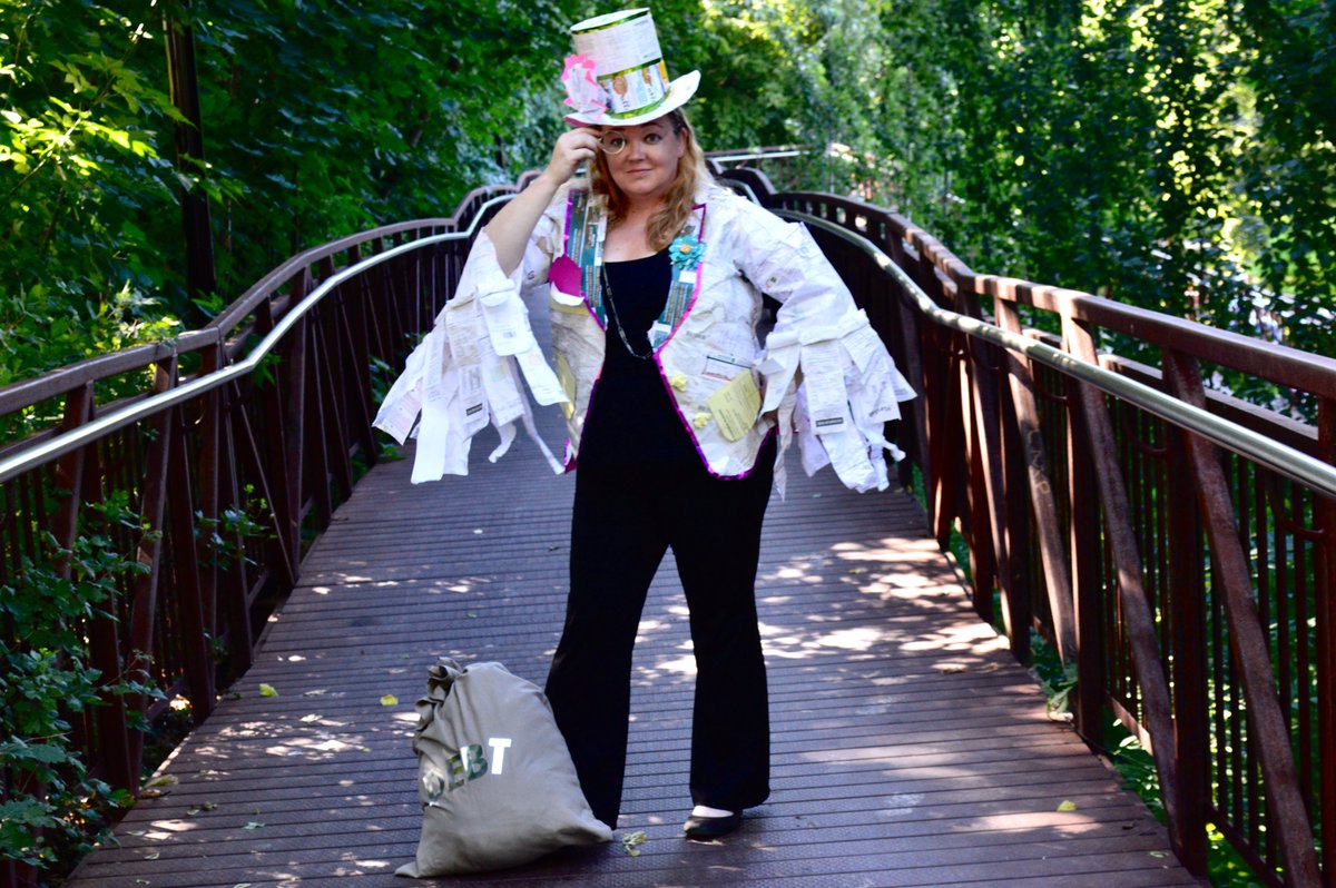 Heading to the #DebtGala with my bills

<a href="/Disco_Ph0enix/">Phoenix At The Disco</a> #The99Percent #GISH