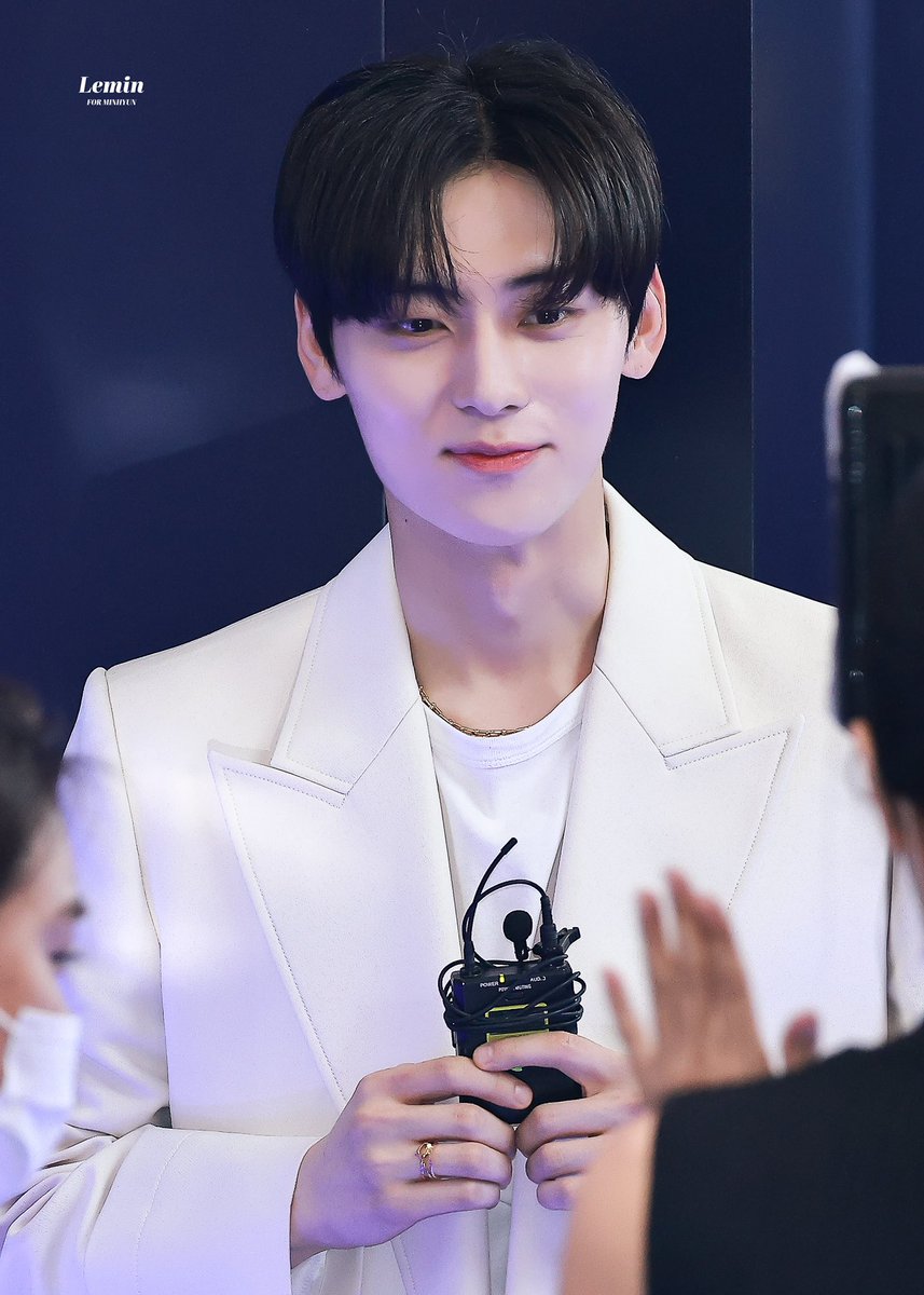 lemin89's tweet photo. 220804 에스티로더✨

#황민현 #민현  
#MINHYUN #HWANGMINHYUN https://t.co/vPRA5S9q1F