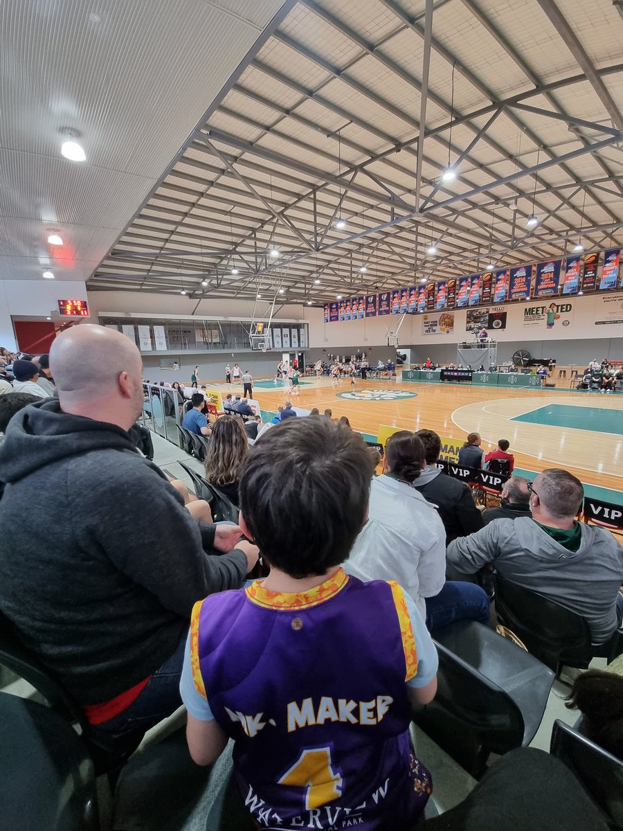 hellyeah09's tweet image. Finally get to see the @saintmaryshoops @smcgaels in action and bring the boy with me! #gogaels