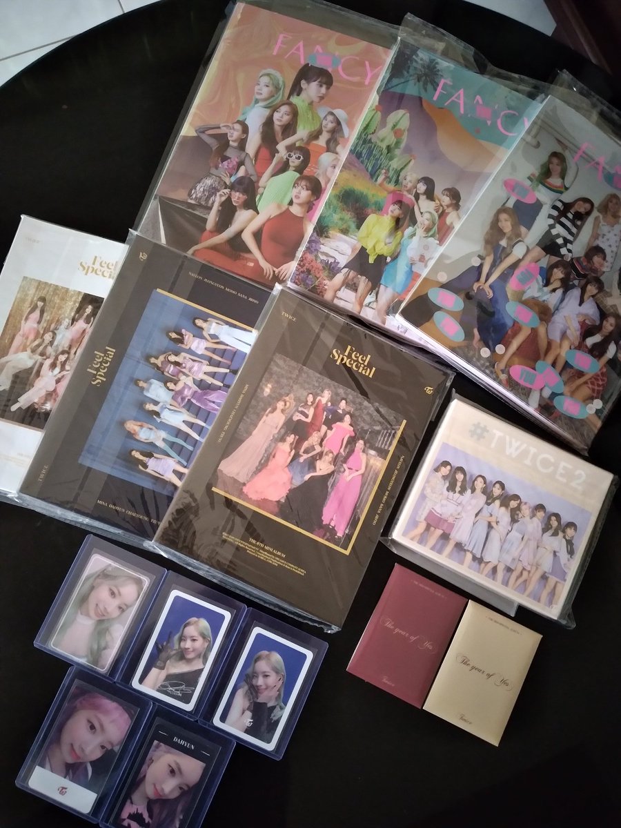 AngelieTalens's tweet photo. [WTS/LFB PH🇵🇭] ❗RUSH QS❗

📓TWICE OFFICIAL MERCH [SET]

💗SET PRICE: PHP 1,450 TODAY ONLY! (pf &amp; sf already included)
💗 Unsealed but almost complete inclutions
💗 Onhand &amp; ready to ship
💗 All in a good &amp; clean condition

MOP: GCASH💸
MOD: LBC📦(📍1-2days delivery)
#TWICE https://t.co/1vsQonH4ac