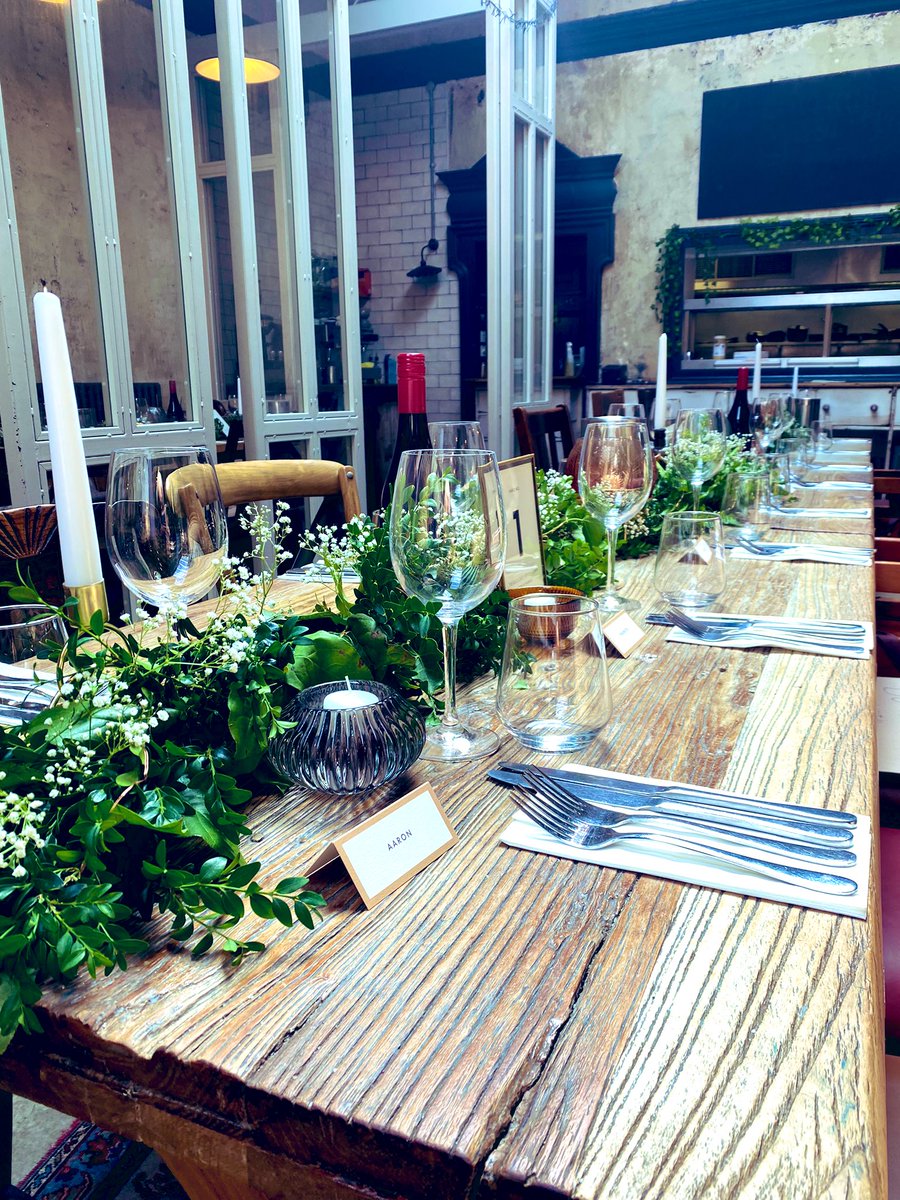 Stunning  natural wedding set up in our dining room. 
Planning a pub wedding? 
Enquire today.
Ask for our wedding pack👰‍♂️🤵
#camdenwedding #pubwedding #tietheknot @CamdenWedding @tietheknot @WeddingWire #doityourway
