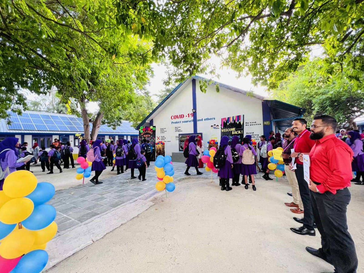 SchoolHithadhoo's tweet photo. We are so glad that our students are back in school. In Sha Allah, this year will be a blessed one for both our students and teachers. We love our students with all our heart. #newacademicyear #loveourstudents @MoEdumv  @DrAsiyaDidi https://t.co/go29nYV85b