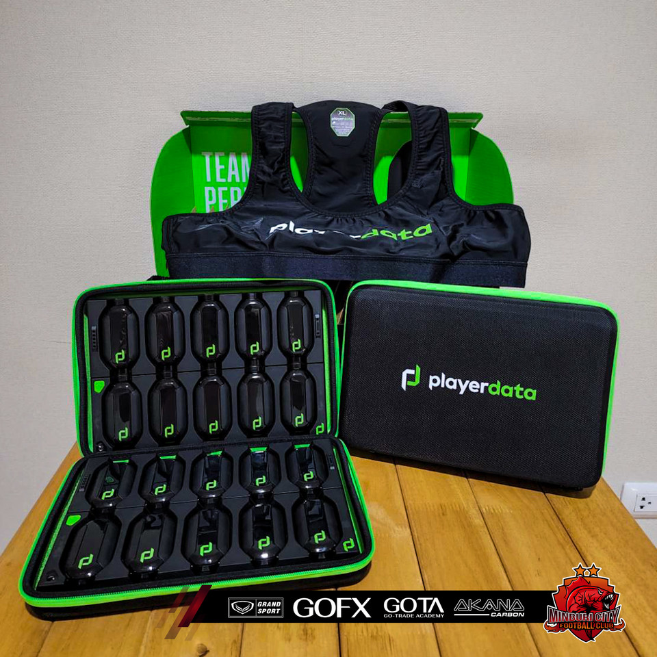 minburicityfc's tweet image. #Playerdata อุปกรณ์การซ้อมฟุตบอลระดับโลก มาถึงมีนบุรีซิตี้แล้ว ในส่วนของอุปกรณ์นี้จะมาช่วยในการวิเคราะห์ตำแหน่งการเคลื่อนที่ ระยะทาง และสมรรถภาพทางกายของนักเตะ ซึ่งเป็นที่นิยมใช้แพร่หลายกันในลีกชั้นนำของโลก

#getreadyfor2022 #thailandamateurleague #บอลไทย #ฟุตบอลไทย #มีนบุรี