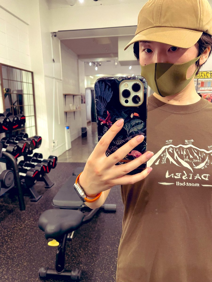 MANANMANA12's tweet photo. 最近少しお休みの日が多かったのですが
食べてばかりでなくちゃんと
トレーニングもしています🏋️♀️
必須アミノ酸もちゃーんと飲んでます!
#aminogo #gym #workout #fabala
#ジム #筋トレ #アミノジーオー
#ファバラ #ダイエット #必須アミノ酸 https://t.co/k2hwFVFnNZ