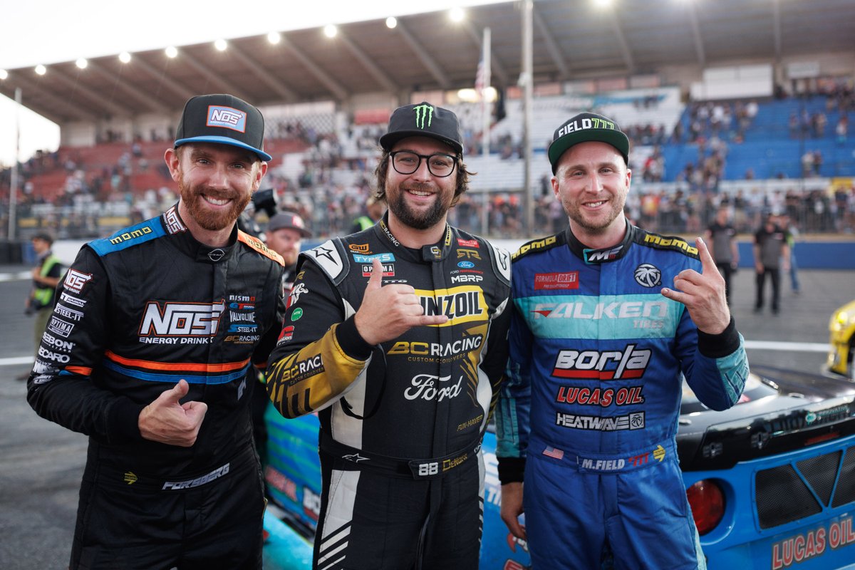 FormulaDrift's tweet image. Final Podium here at #FDSEA!

🥇 @ChelseaDeNofa | @NittoTire
🥈 @MattField777 | @FalkenTire
🥉 @ChrisForsberg64 | @GTRadialUSA

#FormulaD #FormulaDRIFT