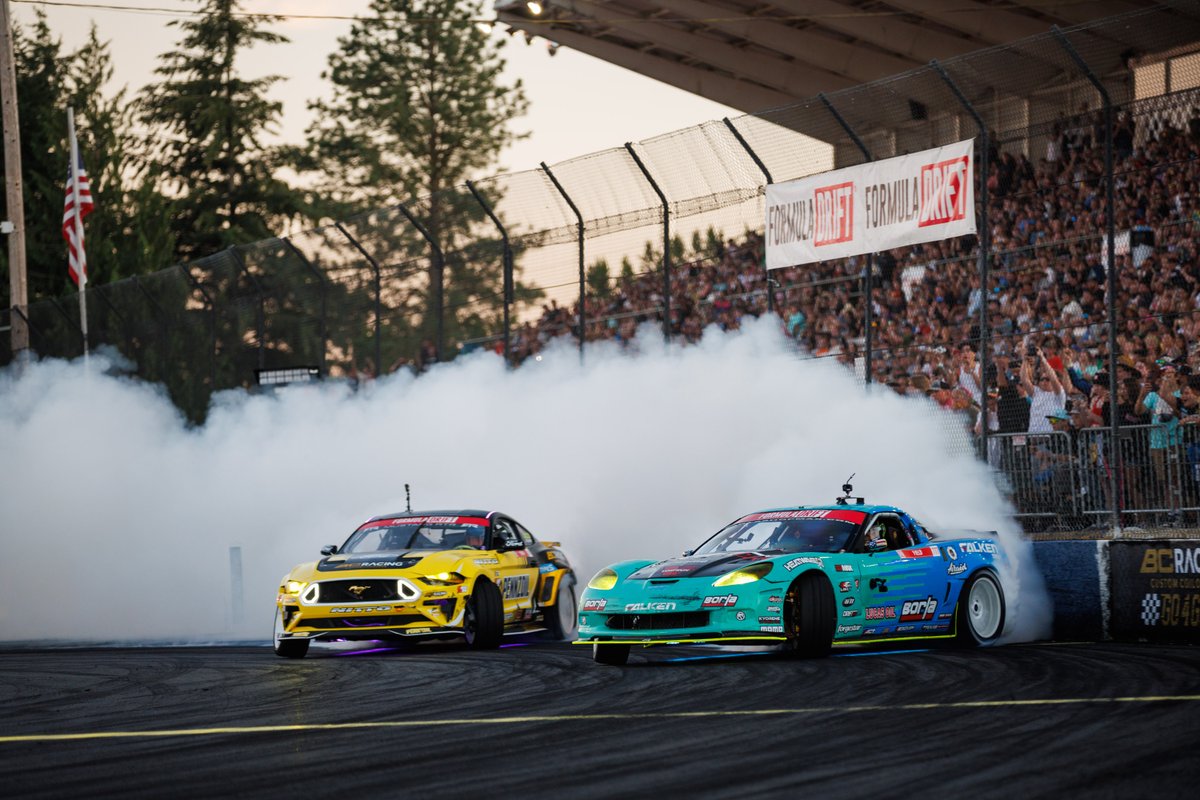 FormulaDrift's tweet image. Final Podium here at #FDSEA!

🥇 @ChelseaDeNofa | @NittoTire
🥈 @MattField777 | @FalkenTire
🥉 @ChrisForsberg64 | @GTRadialUSA

#FormulaD #FormulaDRIFT