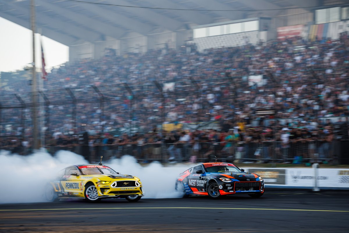 FormulaDrift's tweet image. Final Podium here at #FDSEA!

🥇 @ChelseaDeNofa | @NittoTire
🥈 @MattField777 | @FalkenTire
🥉 @ChrisForsberg64 | @GTRadialUSA

#FormulaD #FormulaDRIFT