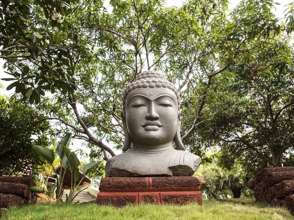 distantfrontier's tweet photo. Accessible only by a ferry, #Devaaya sits on the banks of the #MandoviRiver away from the frenzy that #Goa is associated with.  Reminiscent of the #Portugueseera, the retreat brings under one roof #Ayurveda, #Naturopathy and #Yoga to create the perfect balance your body needs. https://t.co/1SkrJbmbw6