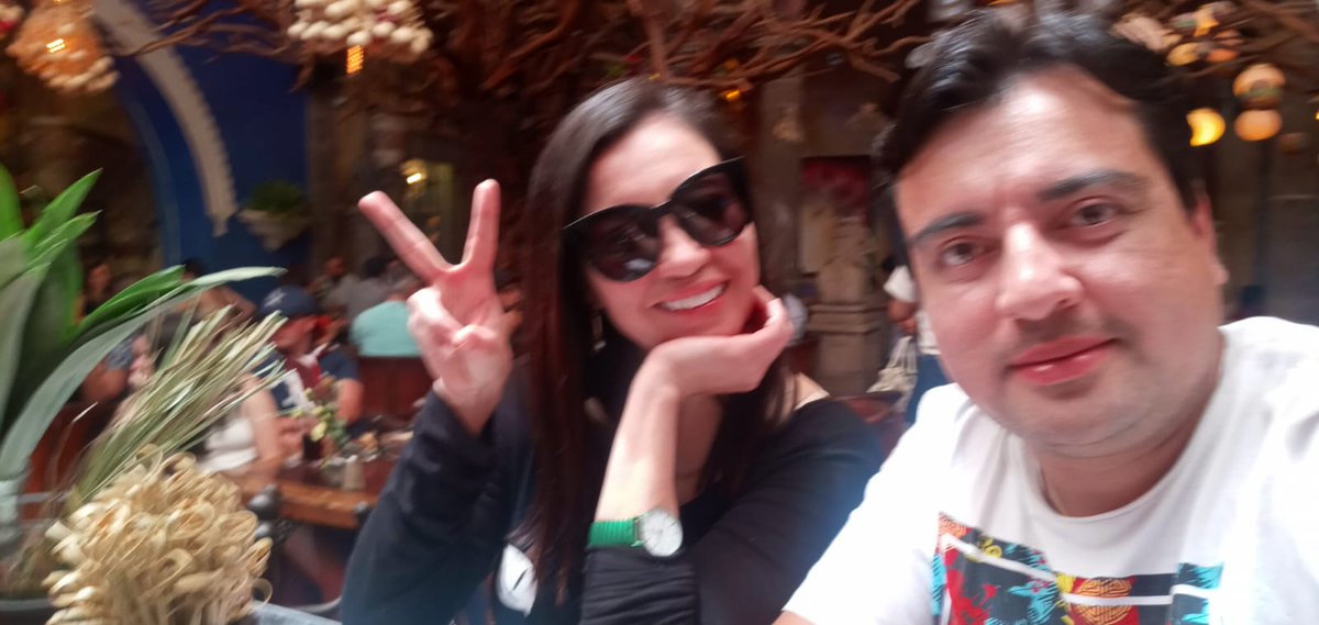 Mi hermano es la persona mas hermosa del universo, ojalá sepa algún dia que ha salvado mi vida muchas veces.