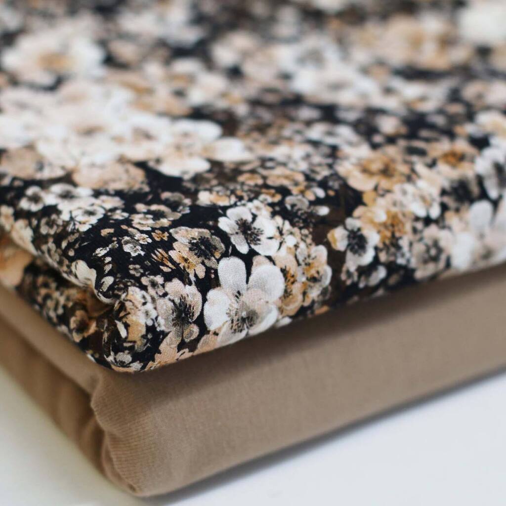 rijs_textiles's tweet photo. NEW JERSEY COTTON FABRIC DIGITAL PRINTED DESIGNS #rijstextiles #digitaljersey #newfabric #nahemachtglücklich #tissuengros #fabricwholesale #stoffengroothandel #nahemachtglücklich https://t.co/b6bUYYXGEo