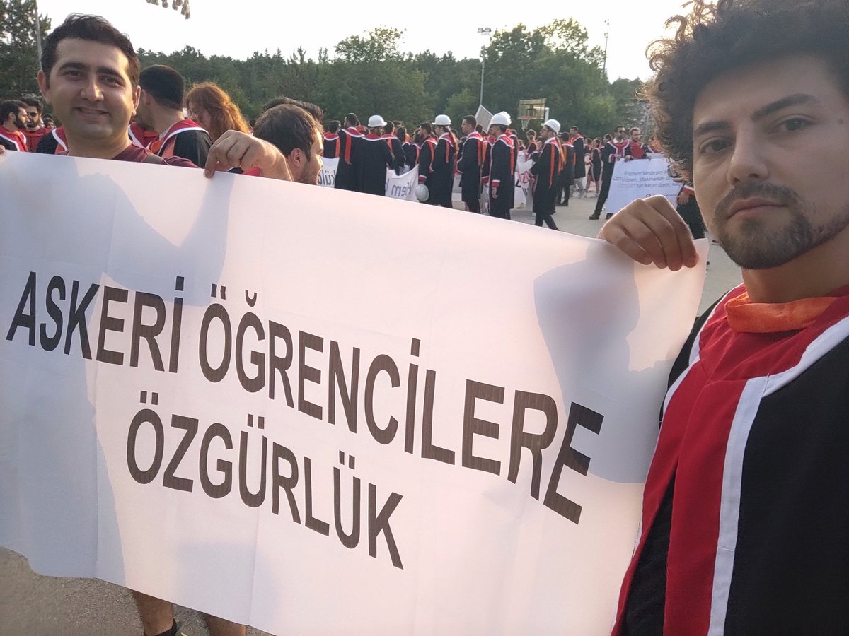 #ODTUEMezuniyetininYeriDevrimdir #odtuemezuniyet #ODTÜ 
Koca yürekli Kahramanlar!🙏♥️