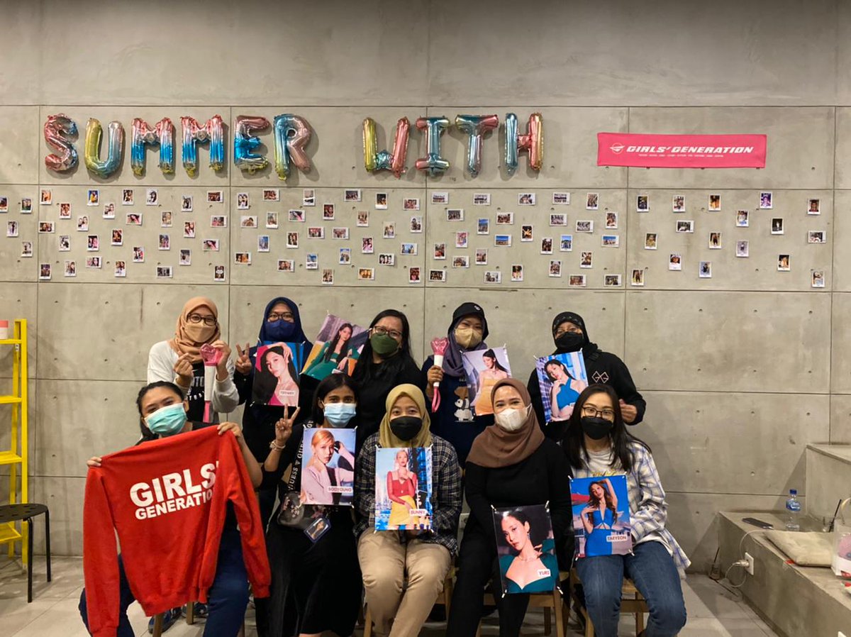 SNSDINAUNION's tweet photo. Thank you adminin and team for the Event, you've all worked hard so well 👏🙌
#SummerWithGG #FOREVER1 #SNSD 
@lengkengleci @STPHNHWANG @DianAnny05 @yunayah21_ @FSeomates89 @karrrinnnn @foreversyc @IzMe1415 @_gwzd @runawaywithgg @Sonyoside407  @fdhlaannisaa @Iqiqball @kimchi0897 https://t.co/kz2Fiv2xyL