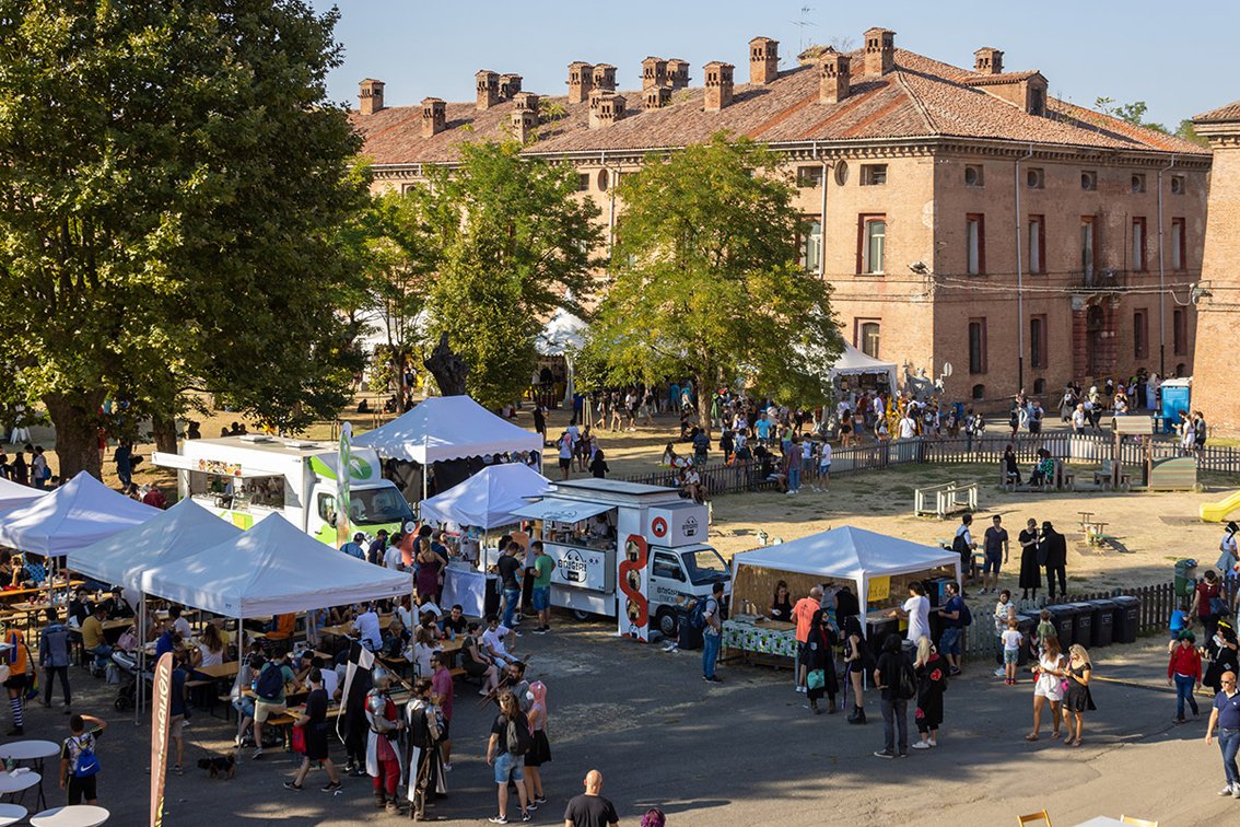 ALESSANDRIA | AleComics, il festival della “nona arte” torna a settembre nella Cittadella: arte del fumetto, cultura pop, board &amp; videogames 
Leggi la notizia bit.ly/3SJIFLx 

#comics #alessandria #fumetti #turismo #alecomics <a href="/ATLALEXALA/">ALEXALA</a> @ALEcomics <a href="/CavallaroMelina/">melina cavallaro</a>