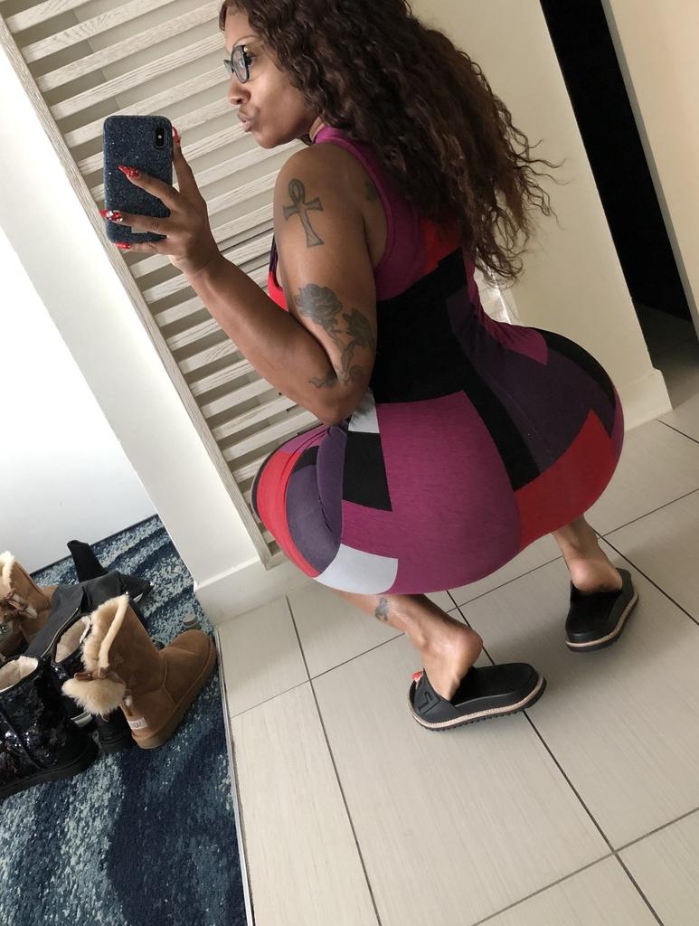 DatingsiteSite's tweet image. Do you like ebony girls? this is path👉👉 bit.ly/3QnsWj1

#USA  #onlinedating #USABlockadesYemenis  #datingagency #datingsite #singlewoman #singlegirl #lonelygirl #datingapp #seriousrelationship #beautifulwomen #ebonylove #ebonyasshole