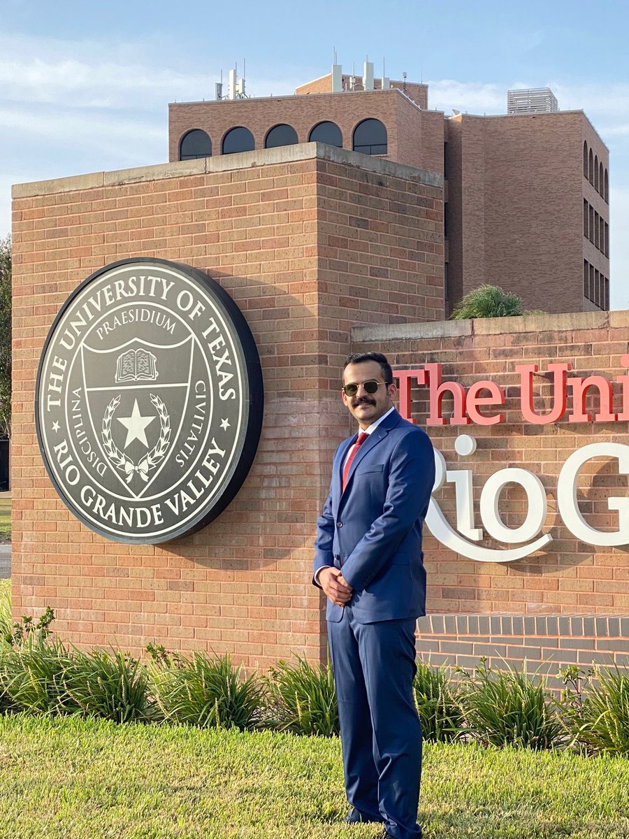 بالحمد مبتدانا .. وبالحمد حتماً منتهانا. 

زالت مشقة السنوات بحمد الله الذي ما سلكنا البدايات الا بتيسيره، وما بلغنا النهايات الا بتوفيقه، وما حققنا الأمنيات إلا بفضله. 

شكراً للأهل والأصدقاء وكل من أعاننا على تخطي هذا المشوار.