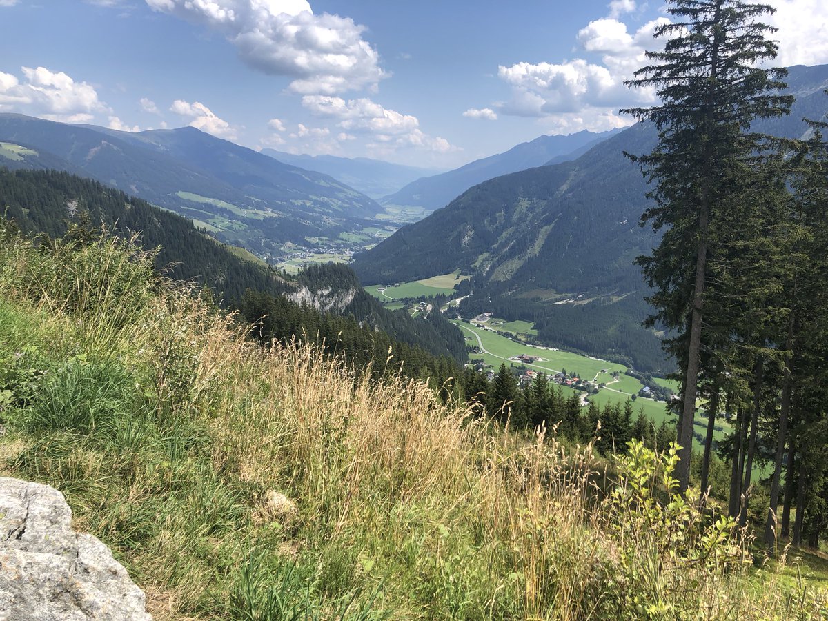 Dolomites Gerlospass to Innsbruck…Done ✅ Well…..that’s the end of this adventure ☺️ has been an amazing trip 👍 scenery has been stunning 😮 climbing brutal 😤 descents….fantastic 👏 heat…excruciating 🥵 but what an experience 😊 never again!!! 🤔 well….perhaps 😉