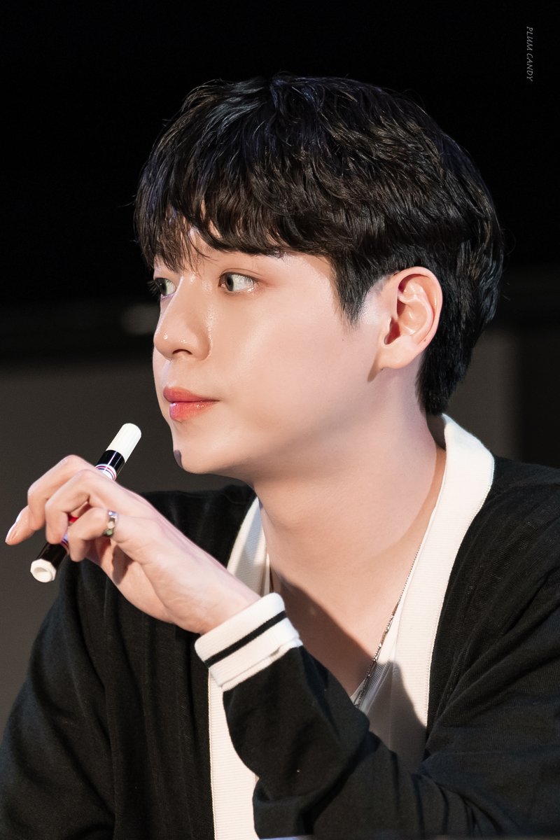 plumcandy04's tweet photo. 220730 ‘Summer for you’ 팬사인회

#현욱 #한현욱 #HYUNUK #인투잇 #IN2IT https://t.co/MPoYWbodzl