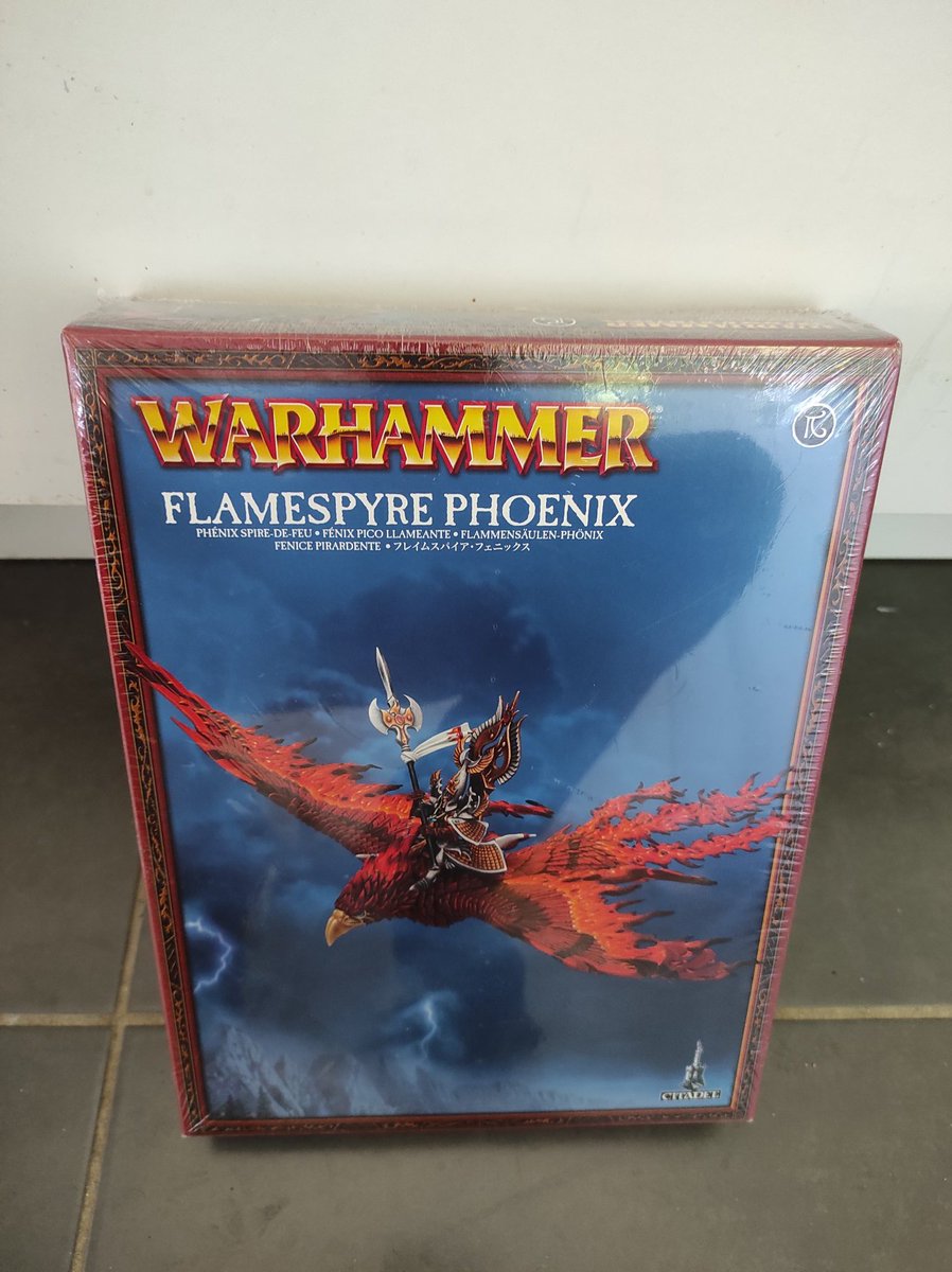 Chocani3's tweet photo. Commande #highelf #GamesWorkshop reçue.
Packaging issu d'un passé lointain. #Worldthatwas
Comment saurais je l'ouvrir ? "That's belong to a museum !" 😅😰 https://t.co/iN4osAIif7