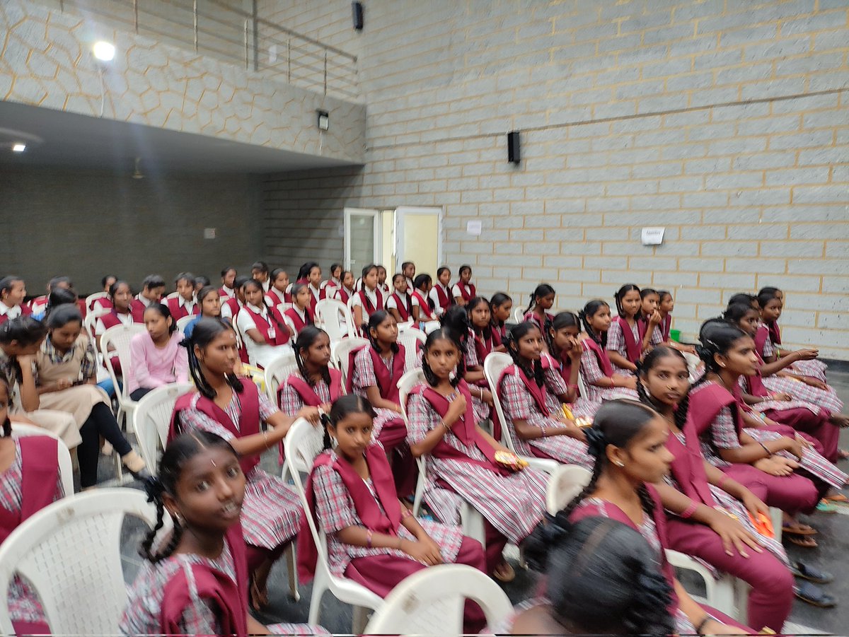 rakeshmanthani's tweet photo. National Handloom Day Celebration at Dr BR Ambedkar Bhavan Nirmal @Collector_NML @AC_LB_NIRMAL #NationalHandloomDay https://t.co/Mia1J1wmYX