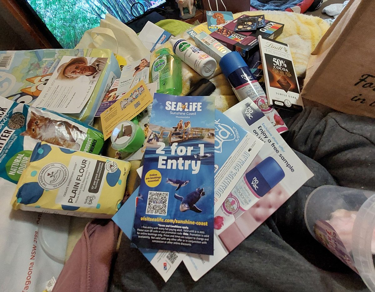 Catlover3567's tweet photo. @ChrisBathTV Hey, my #RuralAid showbag. https://t.co/81ZjXwuZZX
