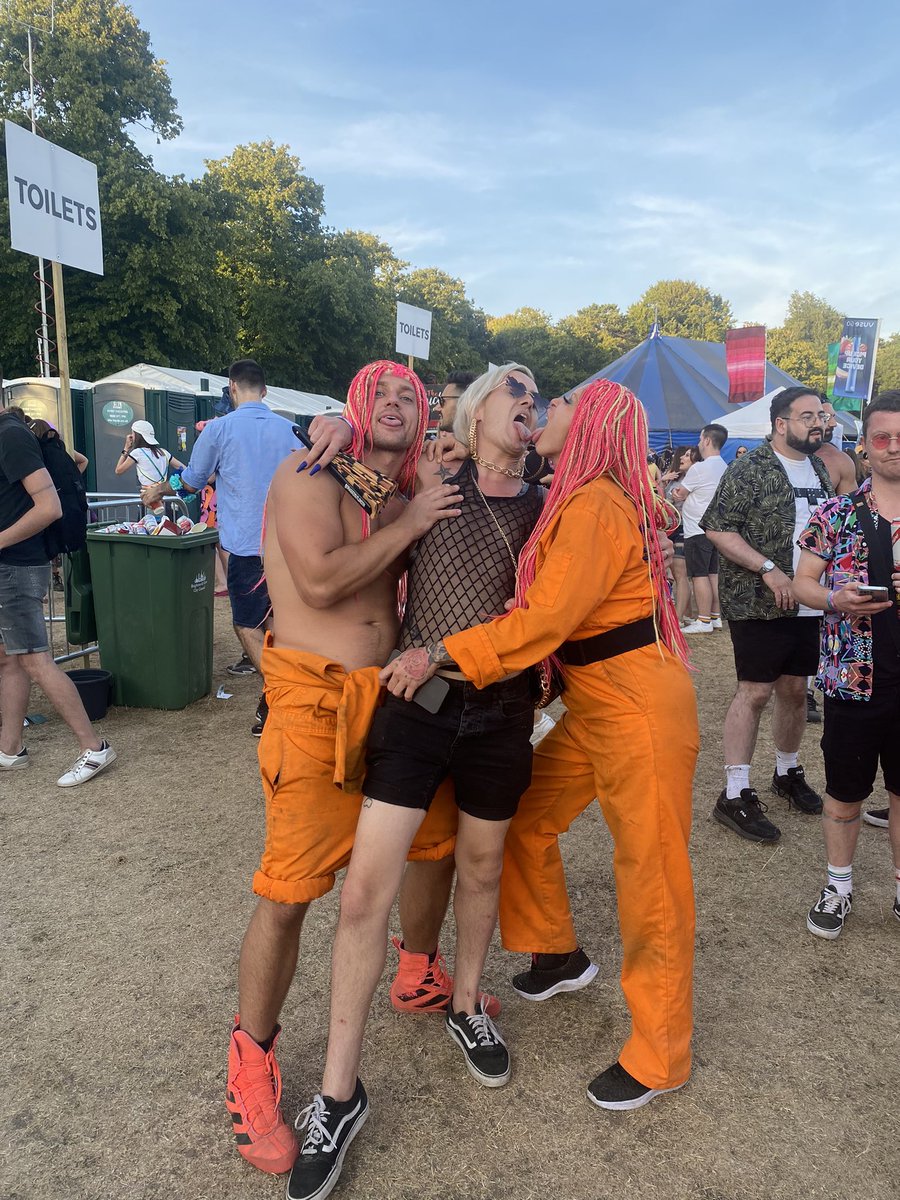 YourboyKriis's tweet photo. This moment here was definitely my highlight from Brighton Pride. Icons. Absolute icons @sophieaslut @damianoliverxxx https://t.co/kLvLLqjPKS