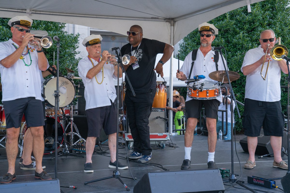 JosephA49226585's tweet photo. DC 2022 Funk Parade 
#naptownbrassband  #festival #funkparade #funkparadefestival https://t.co/oPlzYZdKWF
