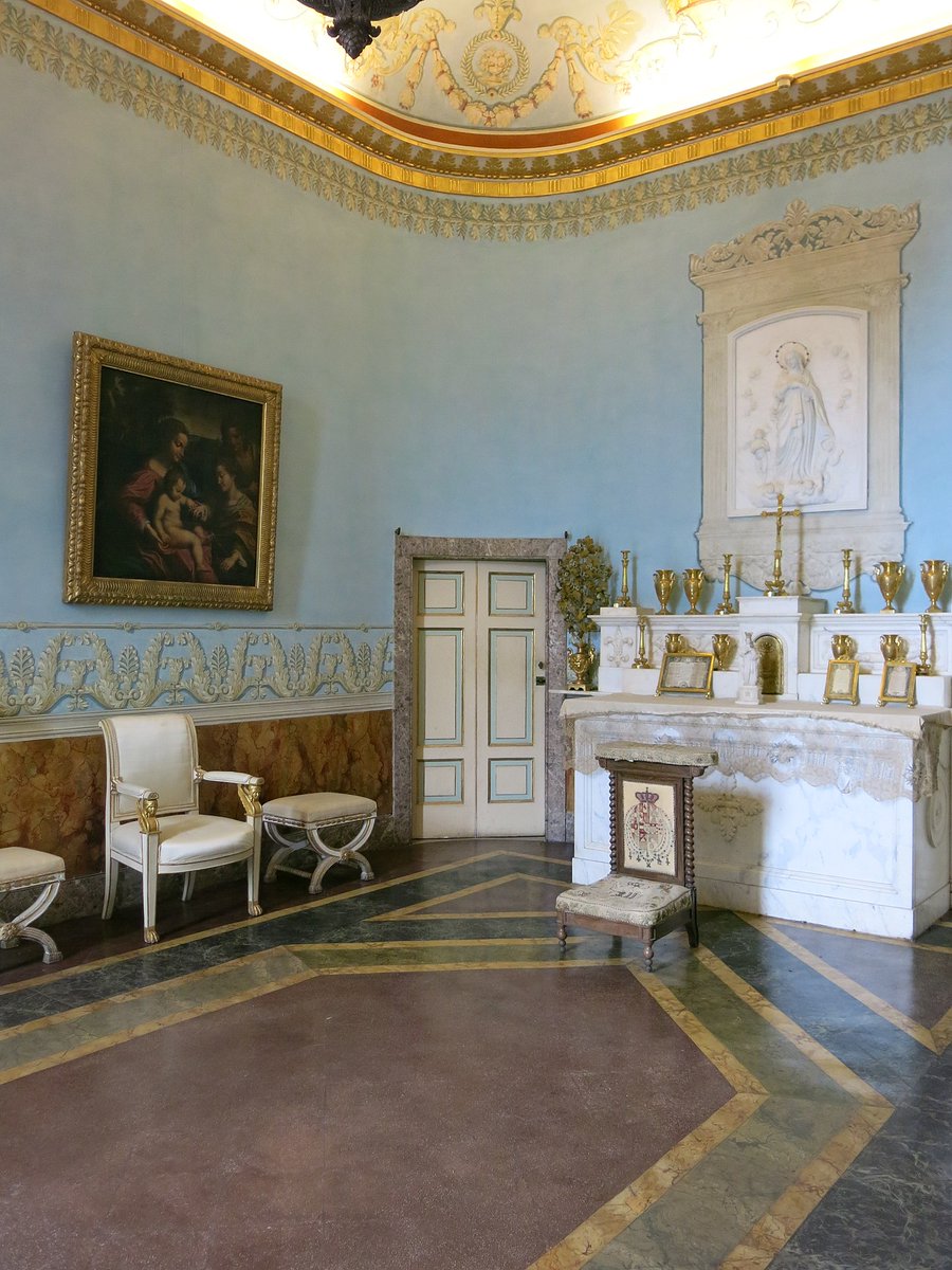 CasaLettori's tweet photo. La Reggia di Caserta è eccezionale per il modo in cui si fondono il magnifico palazzo con il suo parco e i suoi giardini, così come sono stupefacenti i boschi naturali, le capanne di caccia e la fabbrica della seta.

#SitiUnesco a #CasaLettori https://t.co/SNS2f7q573