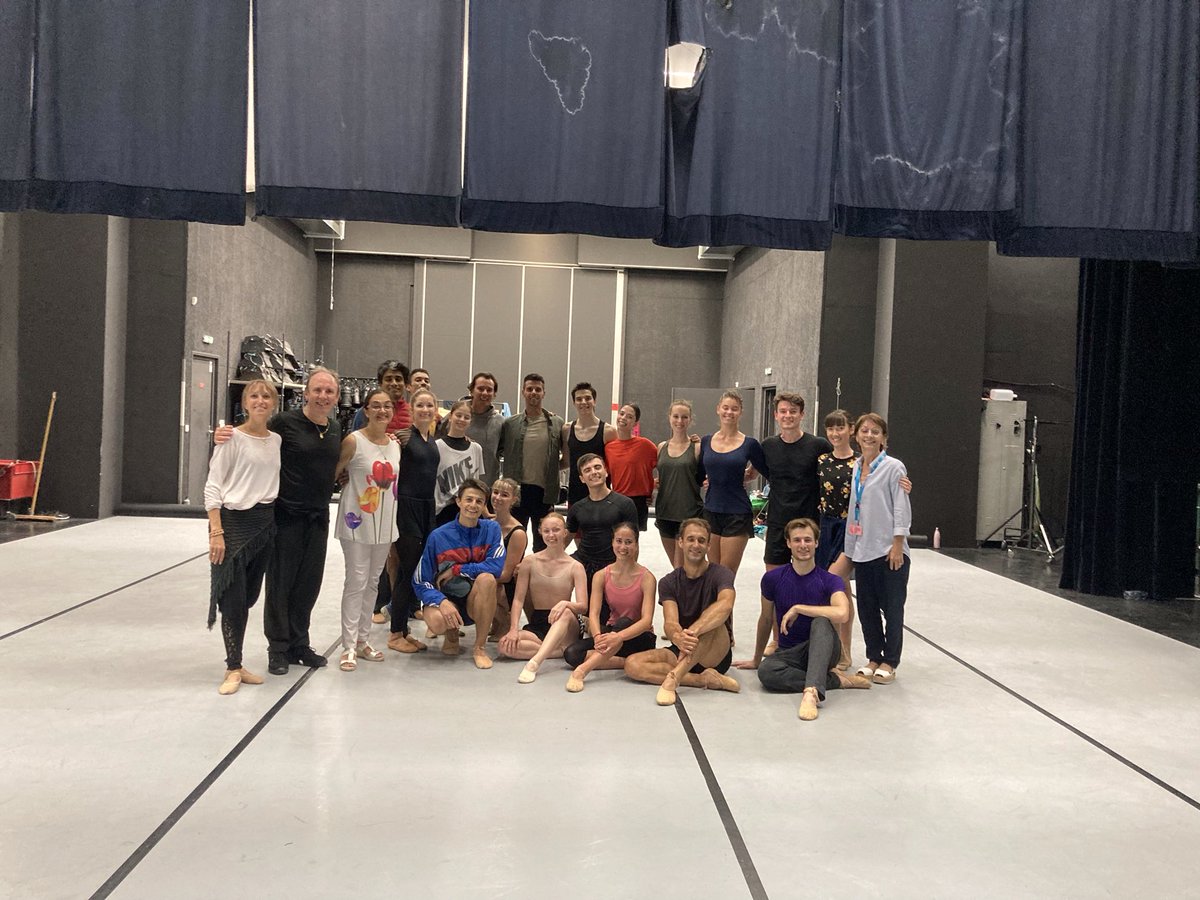 Amazing group of people working on my choreography in the Opera La Gioconda ⁦<a href="/choregies/">Chorégies d'Orange</a>⁩ ⁦<a href="/BalletAvignon/">Ballet de l'Opéra Grand Avignon</a>⁩ ⁦<a href="/Operadenice/">Opéra de Nice</a>⁩ ⁦@GrindaLouis⁩ Thanks so much for a wonderful time and success!