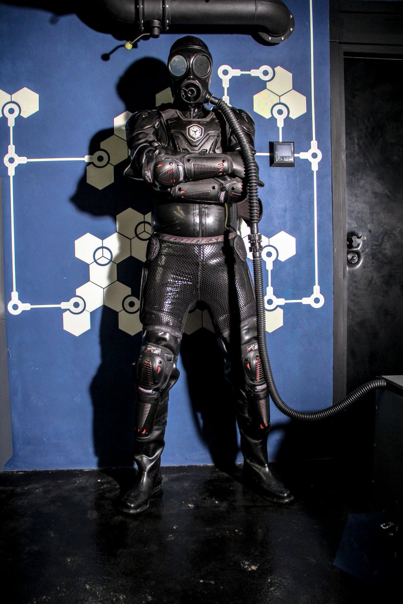 charlieboy043's tweet photo. Biker gimp looking for fellows for biketrip after #FolsomEurope. Any bikers here? https://t.co/VoVnypK61A