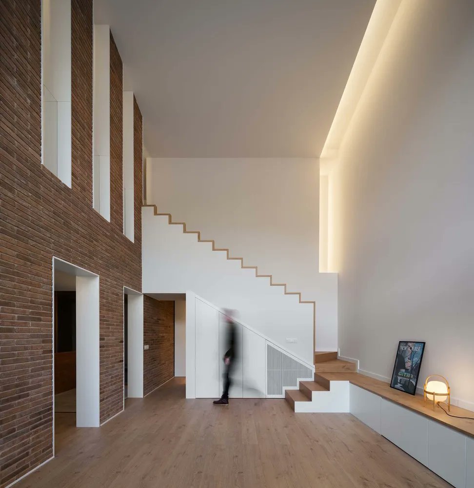 retokommerling's tweet photo. #ComoEnCasaEnNingunSitio _
Reforma interior cal diseñada por Jordi&amp;Anna / Hiha Studio.
Fotografías :Pol Viladoms 
#Arquitectura #Architecture https://t.co/E6qMJeFBmU