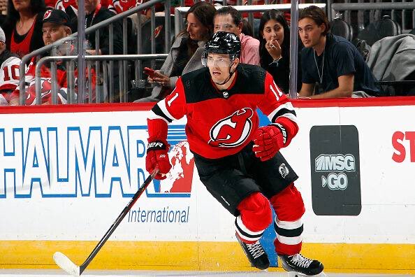 Andreas Johnsson 🇸🇪 - New Jersey Devils

27 år, Forward

👶: HK Kings

Spelade SHL med Frölunda mellan 12/13 och 15/16 där det blev SM-guld och CHL-guld 15/16. I NHL har han spelat för Toronto och New Jersey där han bytte inför 20/21. 119 poäng på 260 NHL-matcher.