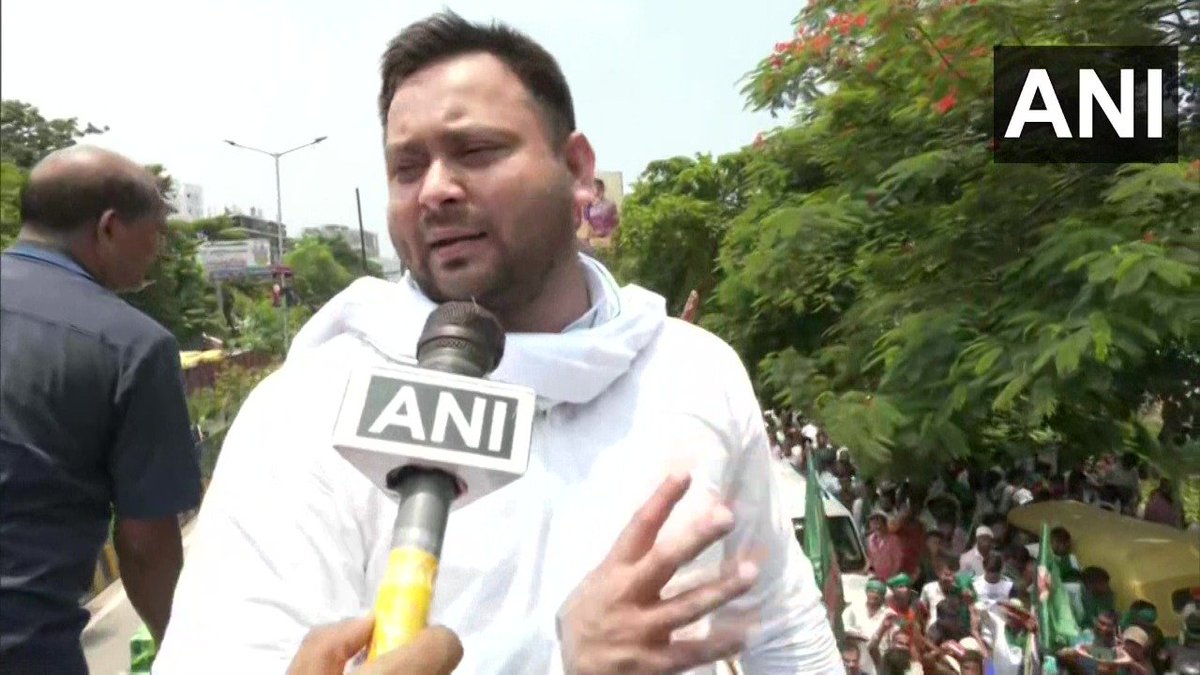 ANI's tweet photo. The whole country is sick of corruption, inflation and unemployment. They (BJP govt) have been playing with constitutional institutions. The farmers here in Bihar are fed up with floods and droughts: Tejashwi Yadav during RJD's  'Pratirodh' march https://t.co/ShBZu4N7yv