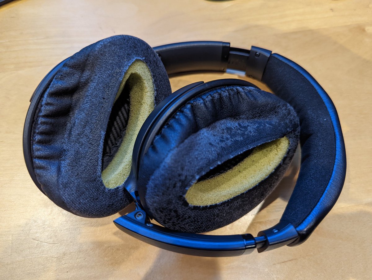 ItsVishaalPatel's tweet photo. @Bose how do I fix the weathered fabric on my headphones? The device is still perfectly functional but the muffs have seen better days. https://t.co/E1S8BgXDiG
