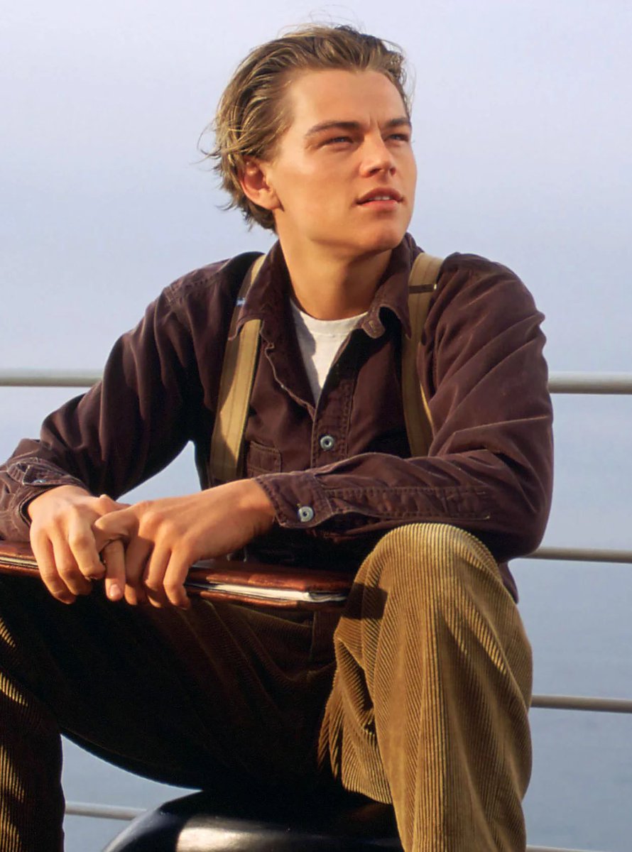 Bergy_boy's tweet photo. In the year 19-one-two Leonardo sailed the ocean blue https://t.co/FgRzPJJJnp