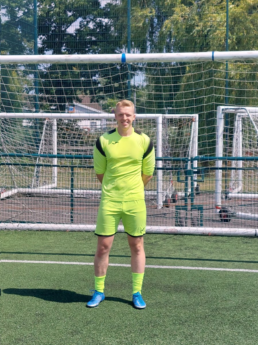 We're pleased to announce a new signing in goalkeeper George Lohfink

24 year old George made his debut yesterday in our Ardal league opener.

George has previously played for Panteg, Croesyceiliog, and Pentwynmawr.

Welcome to the #Blues George!