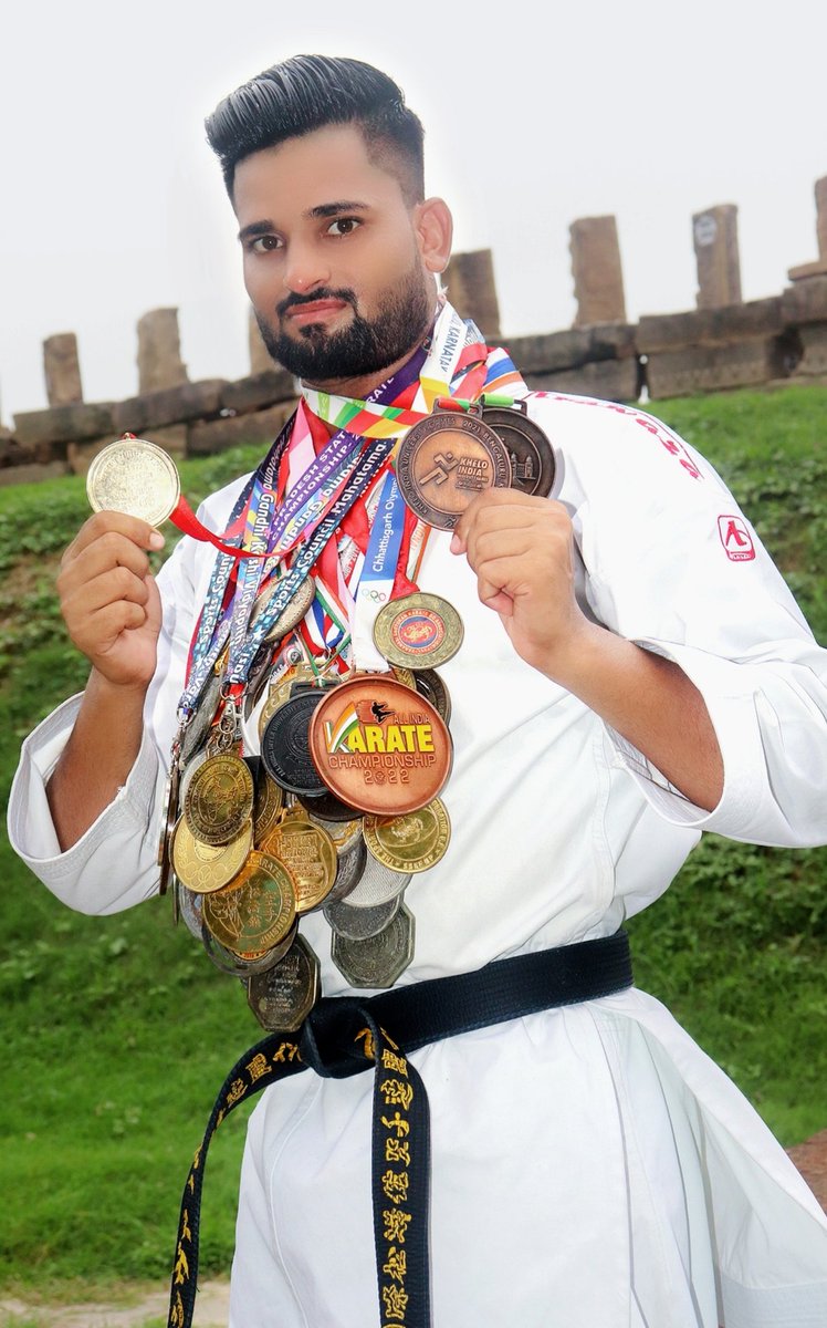 karateroshan1's tweet photo. Roshan Yadav Medal 🎖 Century #medalcentury #100medals #karate #100medal  #medal #Medals #roshanyadav #karateroshan #karatedo #karateindia #indiankarate #indiakarate #sports #sportsindia #karatemotivation #Kashi #Varanasi #UttarPradesh #varanasisports #Uttarpradeshsports https://t.co/b1OpcCaZqN
