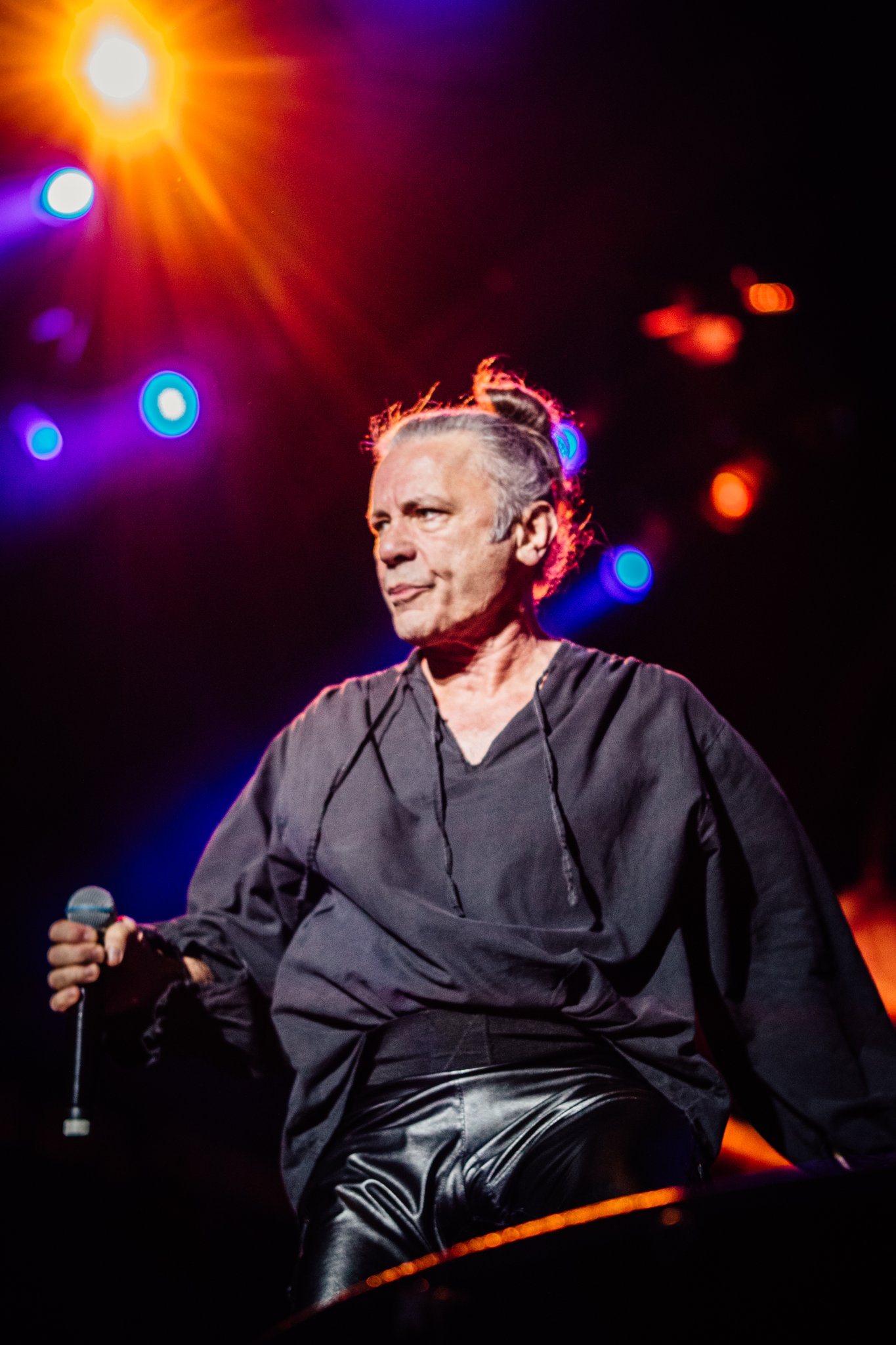 Happy Birthday Bruce Dickinson!!     