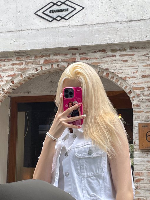 04OFDHBY's tweet photo. ͏͏͏͏͏͏⠀             

          new sns update from charlotte ´ˎ˗
          03:48  ──────  08/07/22
          ⌕ Location Disabled 
          ❝ Hey, everyone! ^^ ❞

͏ https://t.co/dm1Bucf9HP