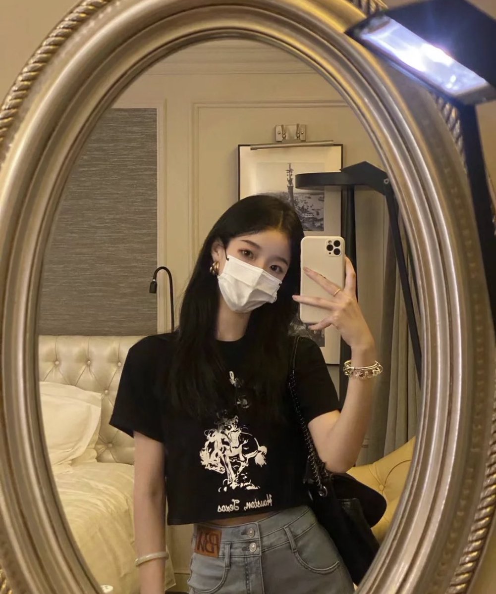 elzgoo's tweet photo. Thread 🧵 of [SKINNY HABITS] I’ve noticed from my veryyy skinny friend whose bmi has been 15-18 her entire life

Reach: 🏷: thinspo, edtwt, 3dtwt, thinsp0, fatspo, diets, habit, ricecaketwt, thread https://t.co/KjTaXewZ6z