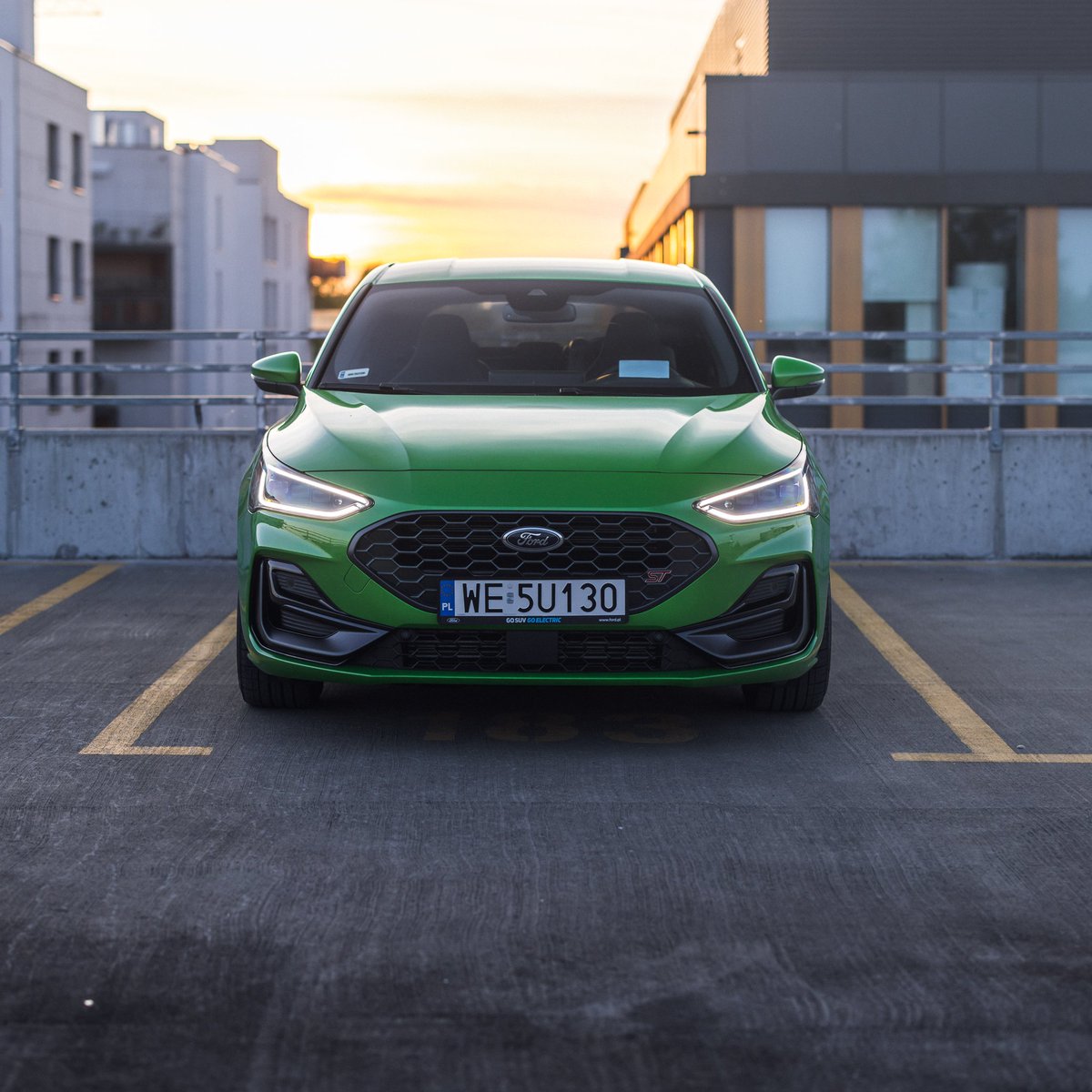 FordPolska's tweet photo. 👉#FordPolska #STSunday
▫️ A dzisiaj o poranku Ford #FocusST w Warszawie😎
Życzymy udanej niedzieli😊#FordPerformance🏁 https://t.co/YeDfajaYUM