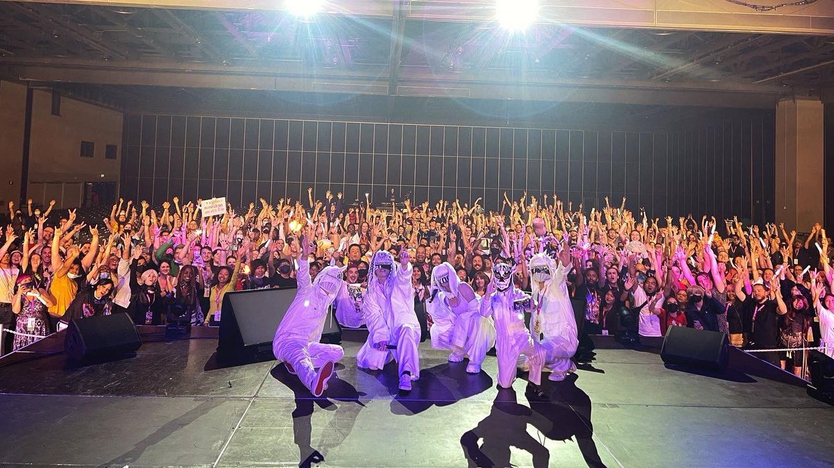 JPUrecords's tweet image. Thank you Montreal 🇨🇦! And thank you London 🇬🇧 and Paris 🇫🇷 too!! Thank you to everyone who experienced bpm = blank paper medicine on this debut festival tour!! 💊 🎶 

@blank_paper_jp @otakuthon @HYPERJAPANevent @japanexpo 

jpurecords.com/blank-paper

#blankpaper #C45P3R #T3R354