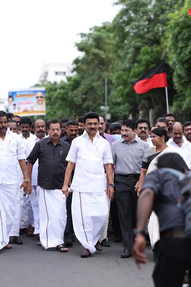Anbil_Mahesh's tweet photo. வீரவணக்கம்! வீரவணக்கம்!

முத்தமிழறிஞர் டாக்டர் கலைஞர் அவர்களின் நினைவு நாளை முன்னிட்டு கழகத் தலைவர் - மாண்புமிகு தமிழ்நாடு முதலமைச்சர் @mkstalin அவர்க���ின் தலைமையில் அமைதி பேரணி நடைபெற்றது.

#ForeverKalaignar https://t.co/dJi1l3NCN7