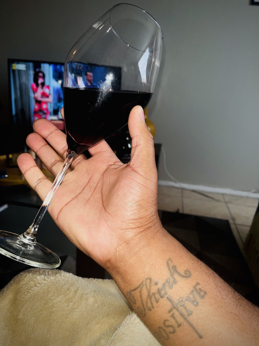 To us whom aren’t working tomorrow 🍷😄