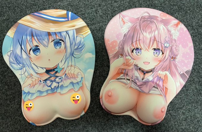 おっぱいマウスパッドなかなか良い仕上がり☺️乳首付き❤チノちゃんの大事な所だけスタンプで隠してますが可愛い仕上がりです❤ブリスターケース入り。今回印刷とジェルの質上がってます。コミケで出すので宜しくお願いします! 