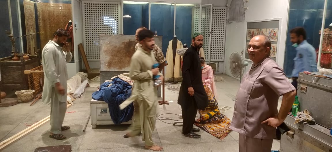 LahoreMuseum's tweet photo. On 7.8.2022 Lahore Museum team is working for establishment of a new gallery. Director Lahore Museum Mr. Ijaz Ahmed Minhas is supervising the display work. Well done Team Lahore Museum.
#tourismdepartment #CMpunjabofficial #ChiefSecretaryPunjab #Lahore #Museum #ExploreLahore https://t.co/MWN6ZFkov4