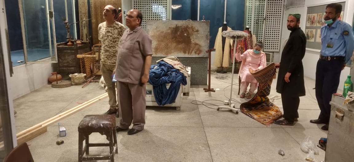 LahoreMuseum's tweet photo. On 7.8.2022 Lahore Museum team is working for establishment of a new gallery. Director Lahore Museum Mr. Ijaz Ahmed Minhas is supervising the display work. Well done Team Lahore Museum.
#tourismdepartment #CMpunjabofficial #ChiefSecretaryPunjab #Lahore #Museum #ExploreLahore https://t.co/MWN6ZFkov4