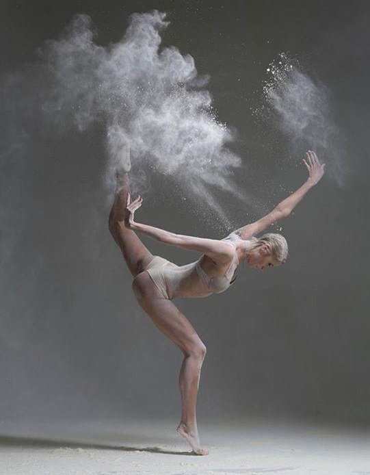 JEO6591's tweet photo. #BalletFascination #BalletPhotography by #AlexanderYakovlev https://t.co/MUAIGDVR3Y