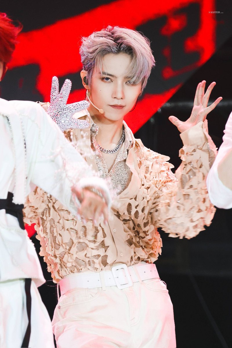 [Update] 08.06.2022

Luo Yizhou in  Kunming Fanmeeting. 

©SALUTED316·罗一舟
#LuoYizhou #罗一舟 #IXFORM罗一舟 #IXFORM